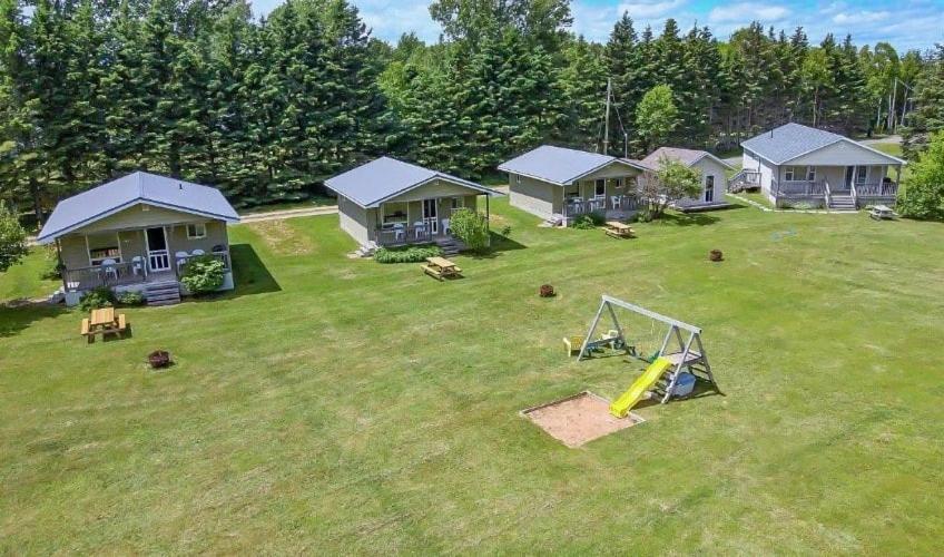 Fiddlers Green Country Cottages Brackley Beach Exterior photo